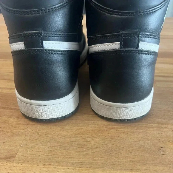 Air Jordan 1  High OG Ying & Yang - Picture 4 of 9